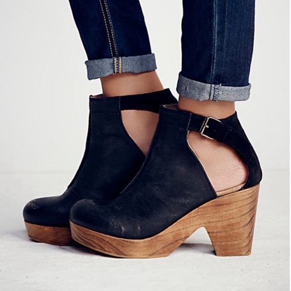 Free People Amber Orchard Clog in Black - Picture 1 of 5